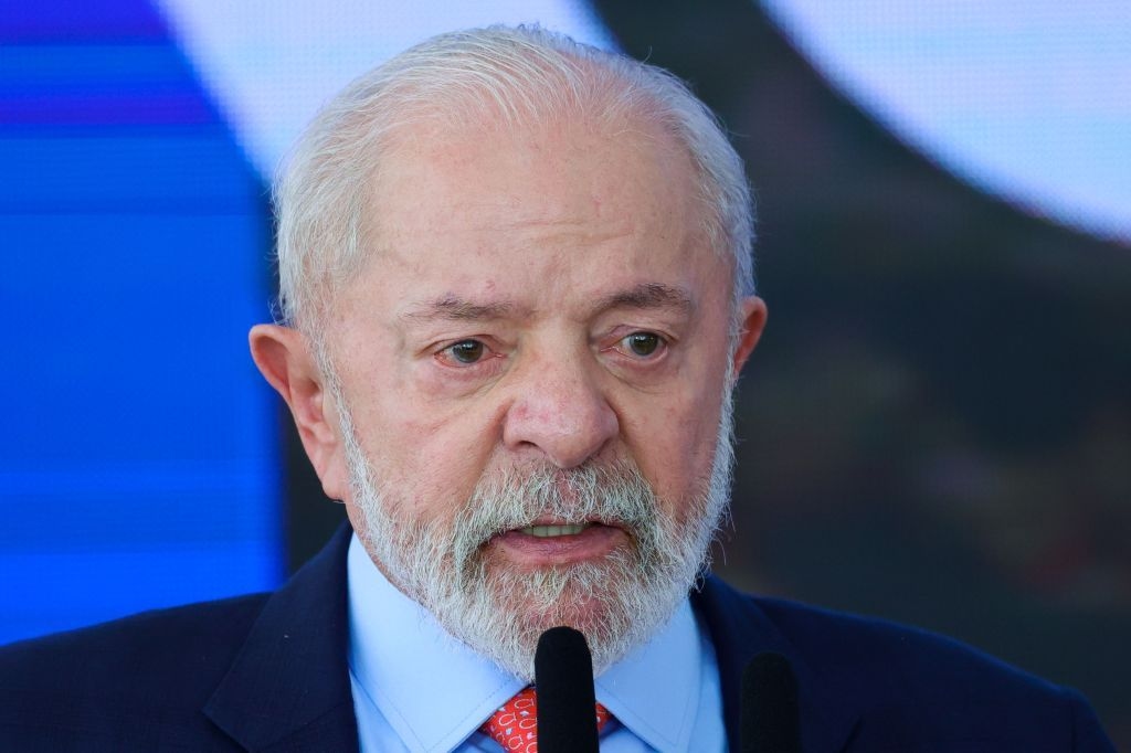 Brasil e EUA: Lula Prioriza Negociações Antes de Tarifas