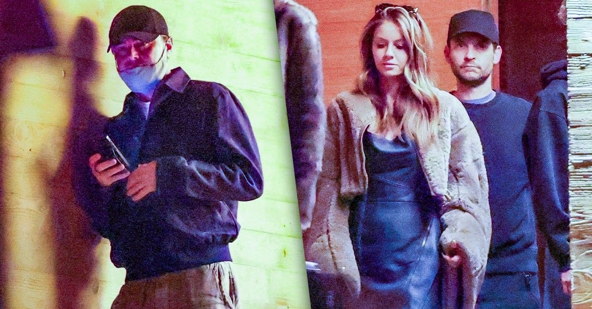 Leonardo DiCaprio janta com a namorada e Tobey Maguire.. Reprodução: Gshow