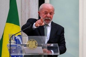 Lula sanciona lei que endurece penas para roubo, furto e fraudes digitais. Fonte: Infomoney