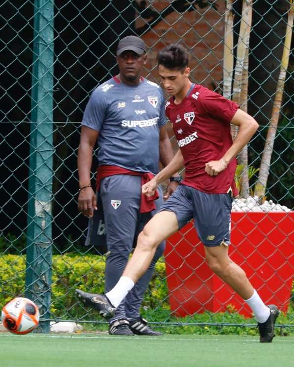 São Paulo vai investir em Rodriguinho após boa atuação