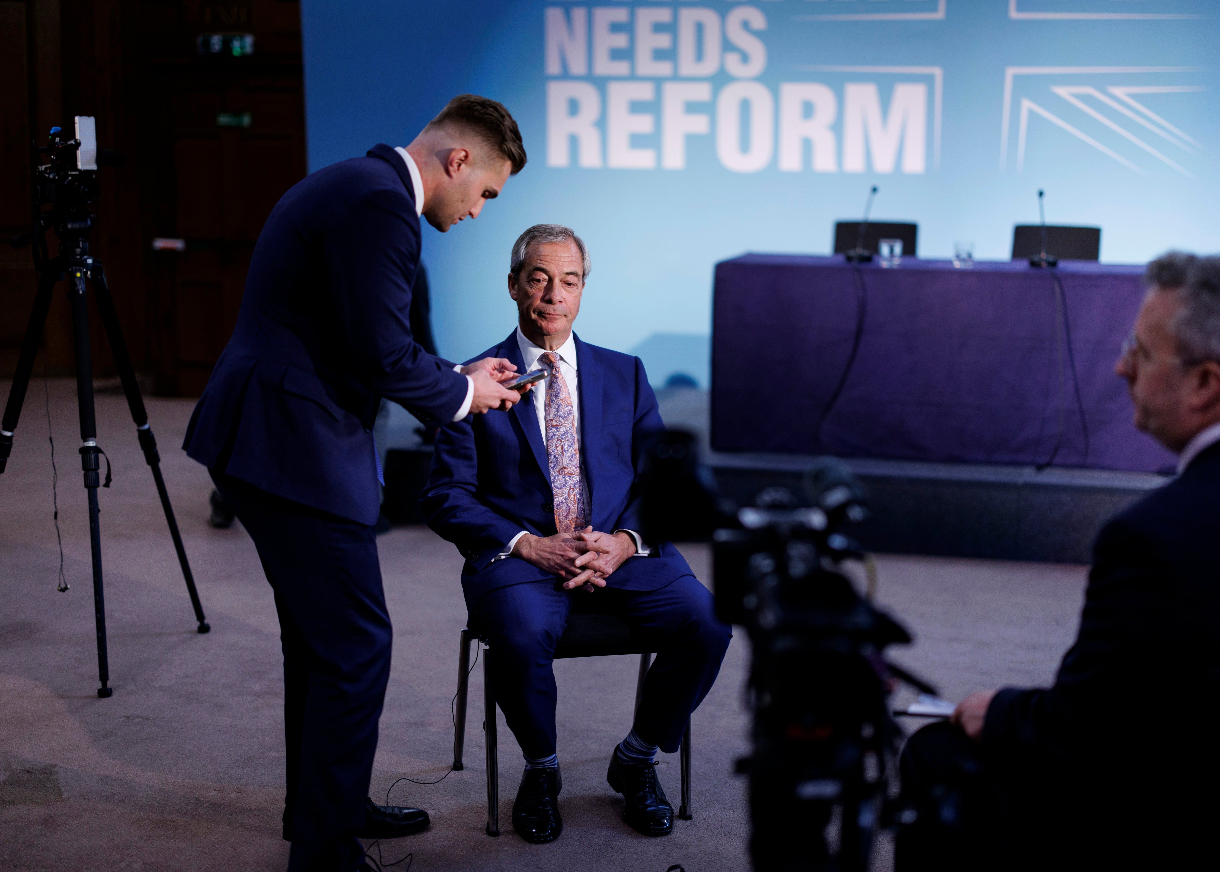 Ultras miram rádios e TVs públicas europeias, com a BBC entre as mais visadas.. Reprodução: Elpais