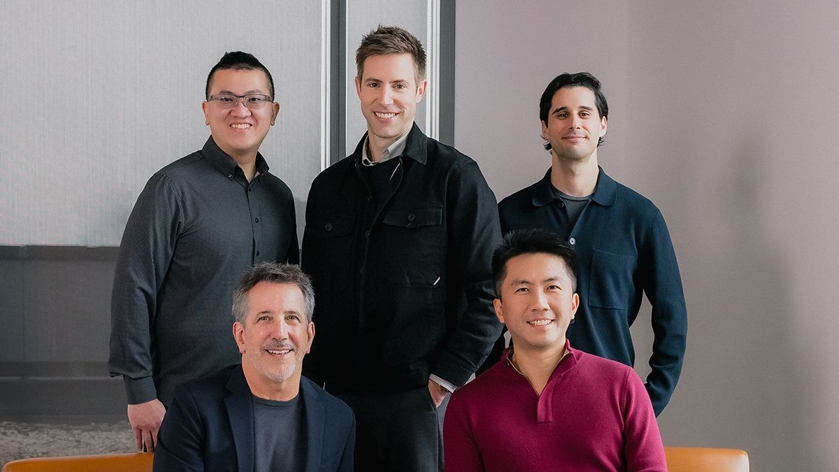 Fundadores da Cheehoo posam para foto enquanto discutem o processo de criação de animações. Reprodução: TechCrunch