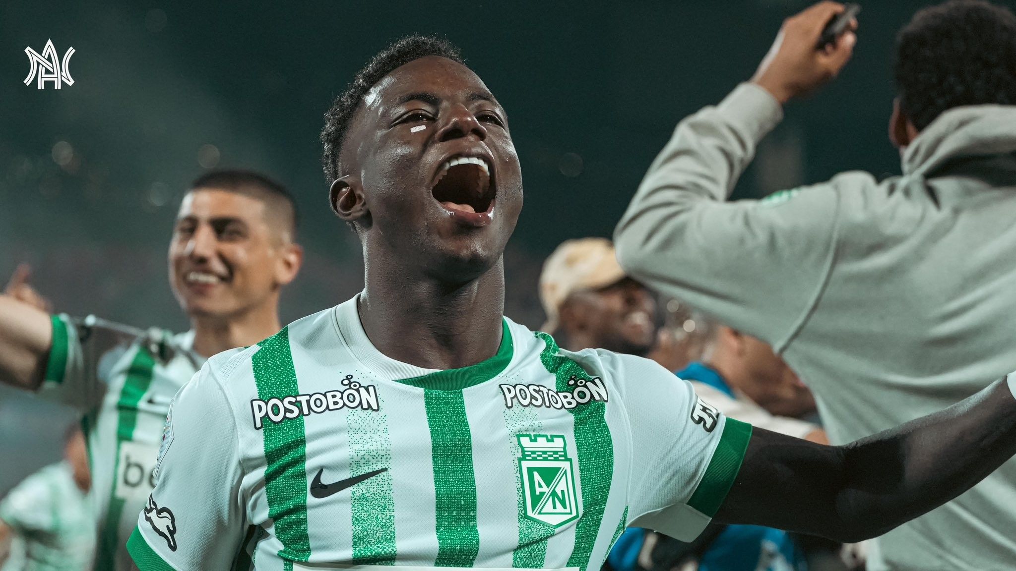 Vasco tenta avançar na negociação de Hinestroza com o Boca Juniors.. Reprodução: Ge