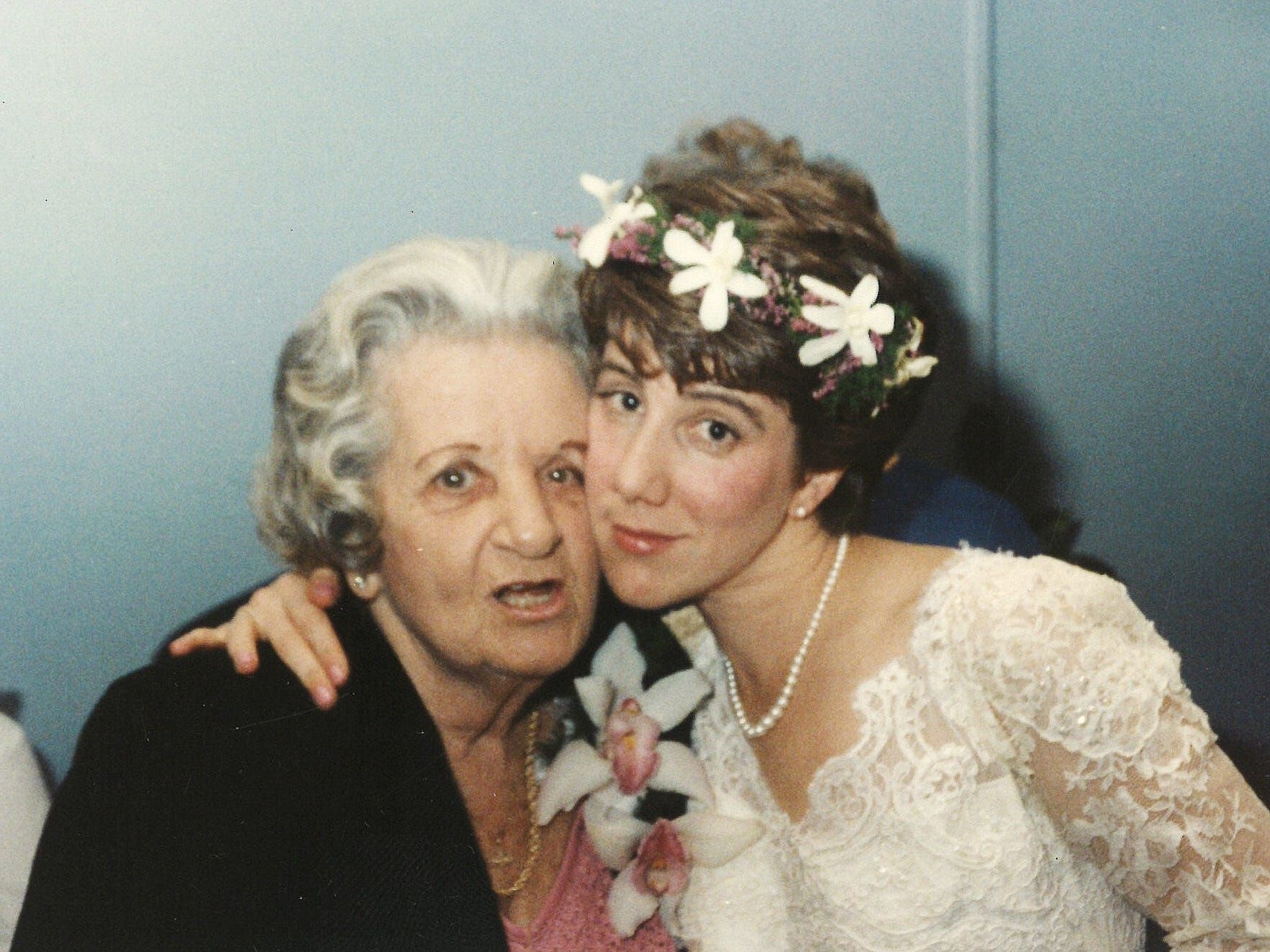 Autora recorda ensinamentos de amor e autoestima recebidos de sua avó em momentos especiais. Reprodução: Business Insider