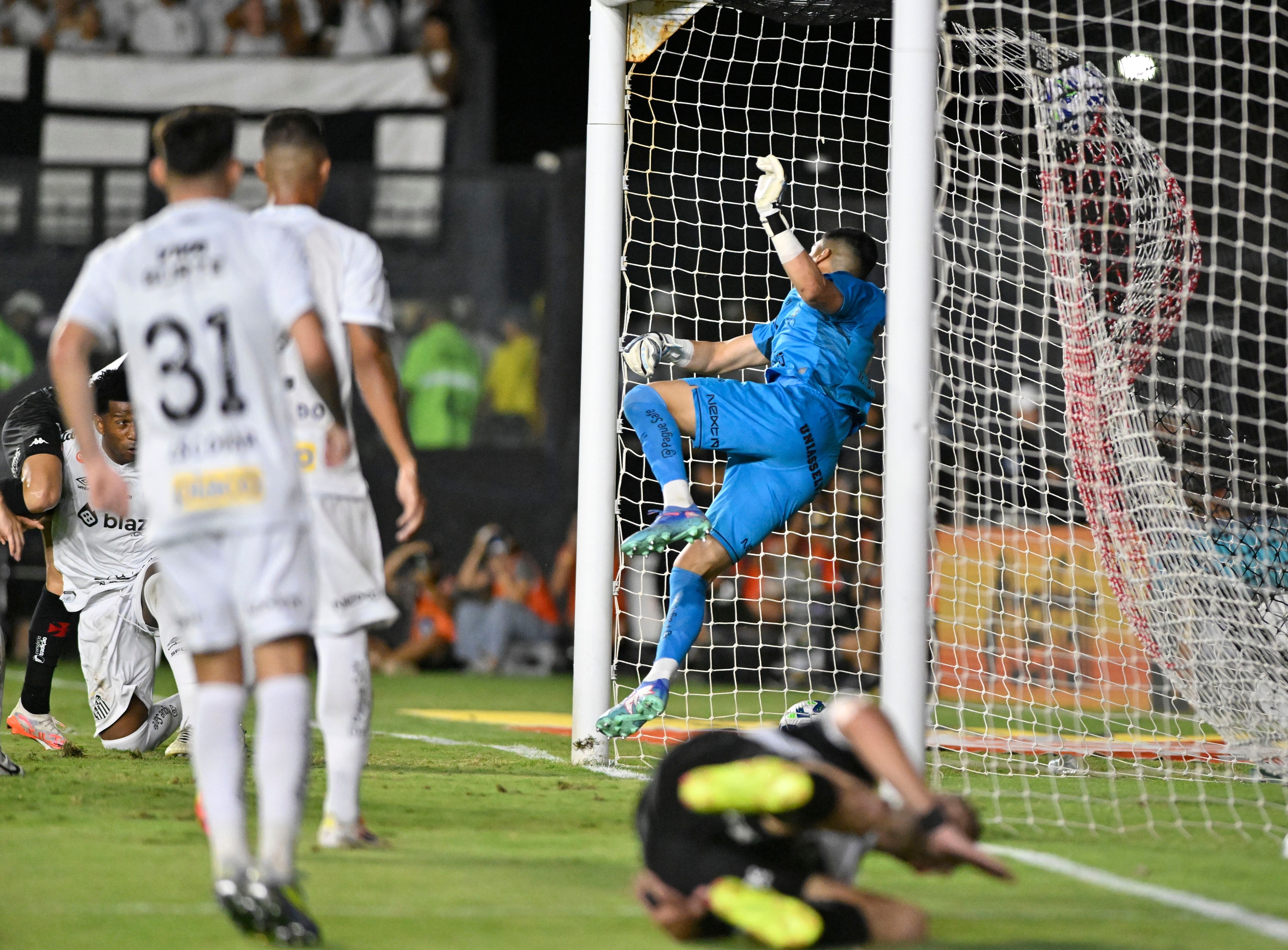 Santos Estreia Mal na Série A Com Erros Defensivos