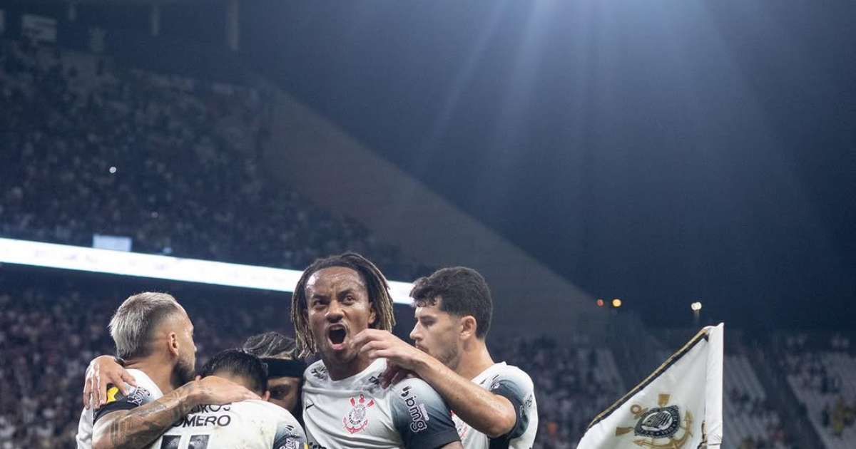 Corinthians e Guarani se enfrentam pelo Paulista na arena