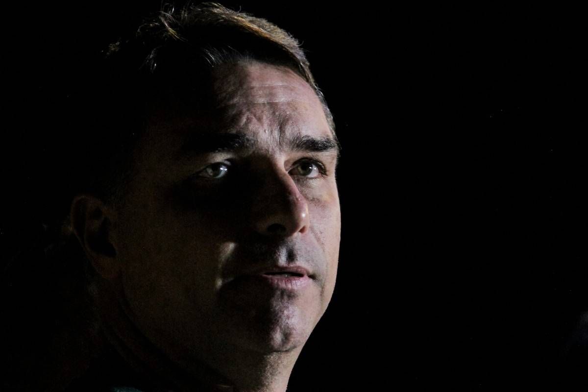 Datafolha indica dificuldade persistente de Flávio Bolsonaro no eleitorado feminino