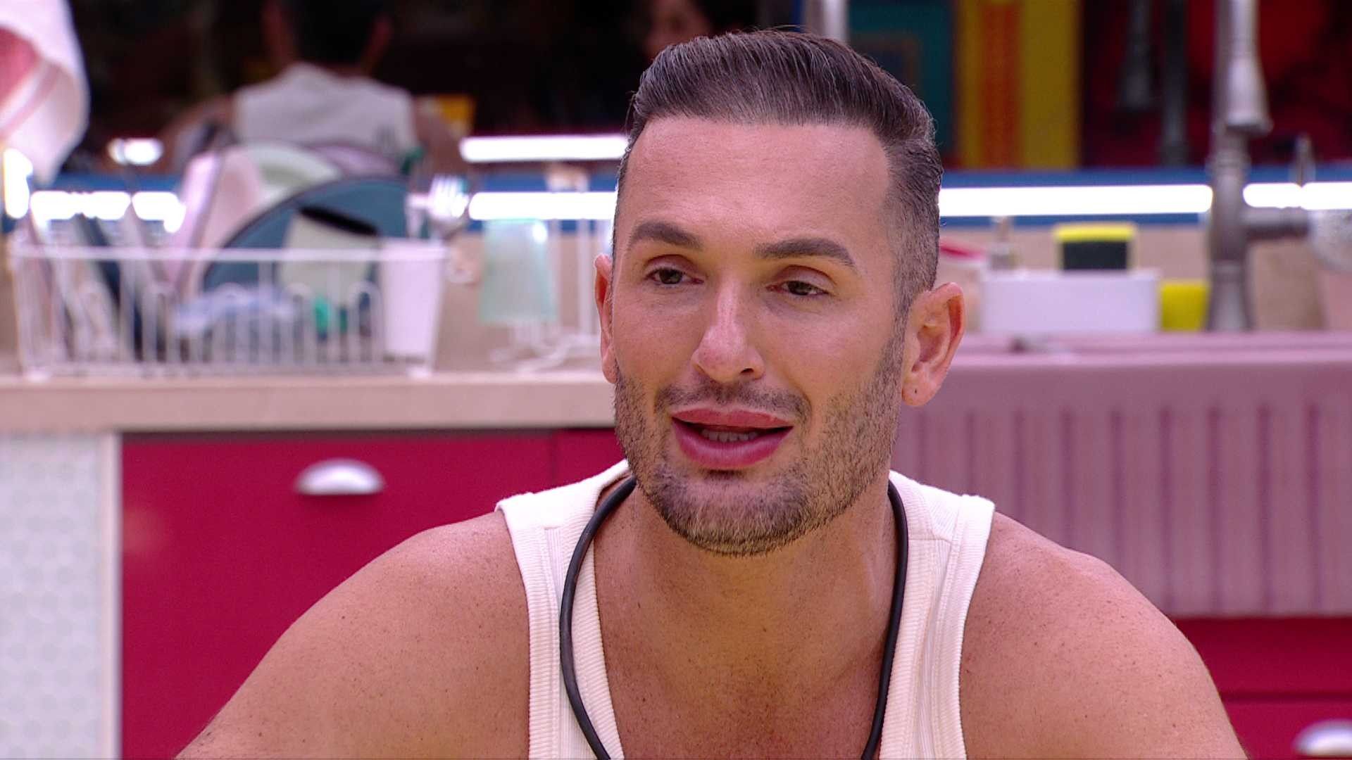 Diego Hypolito Responde Críticas no BBB 25 com Reflexões