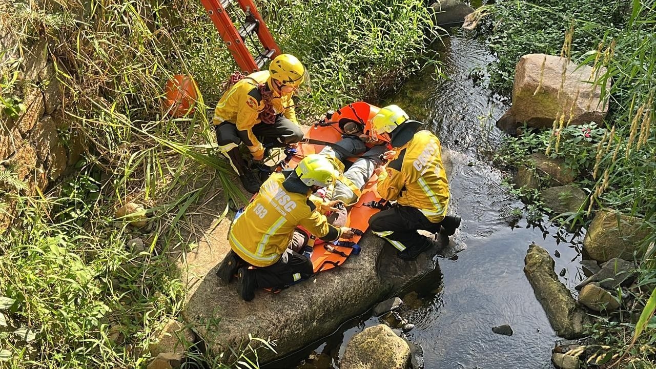 Simulação de desastres naturais em Itajaí tem como foco o atendimento à população em situações de enchentes. Reprodução: Globo