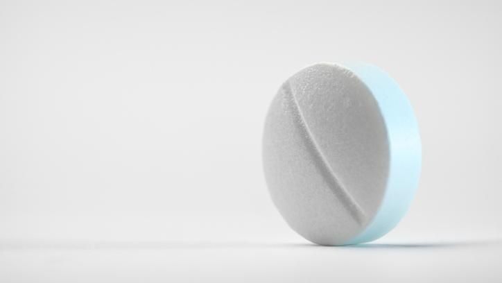 Suspensão temporária da distribuição de dipirona nas UBSs de Manaus devido a falhas na qualidade. Reprodução: Globo