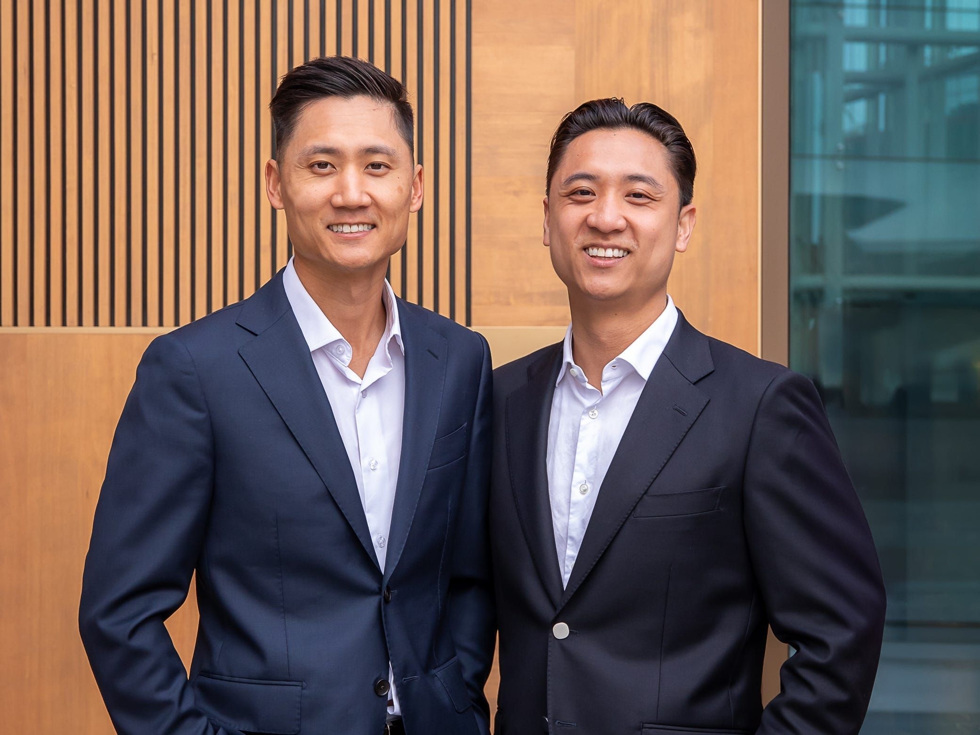 Irmãos Albert e Aaron Yang, co-CEOs da Din Tai Fung, falam sobre sua relação no comando da rede.; Reprodução: Business Insider