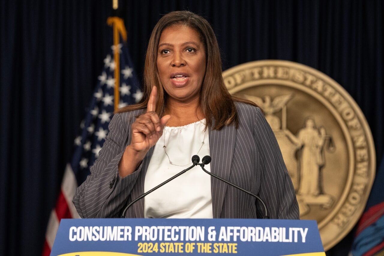 [Letitia James, procuradora-geral, em notícia sobre alerta de AGs estaduais a IA]. Reprodução: Gizmodo