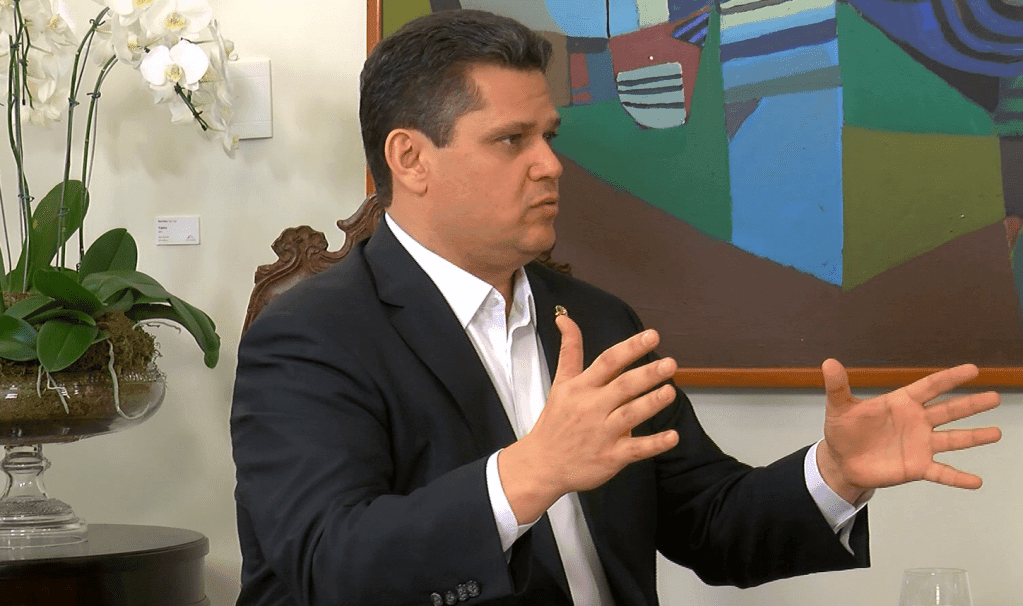 Alcolumbre defende emendas e critica criminalização do Legislativo