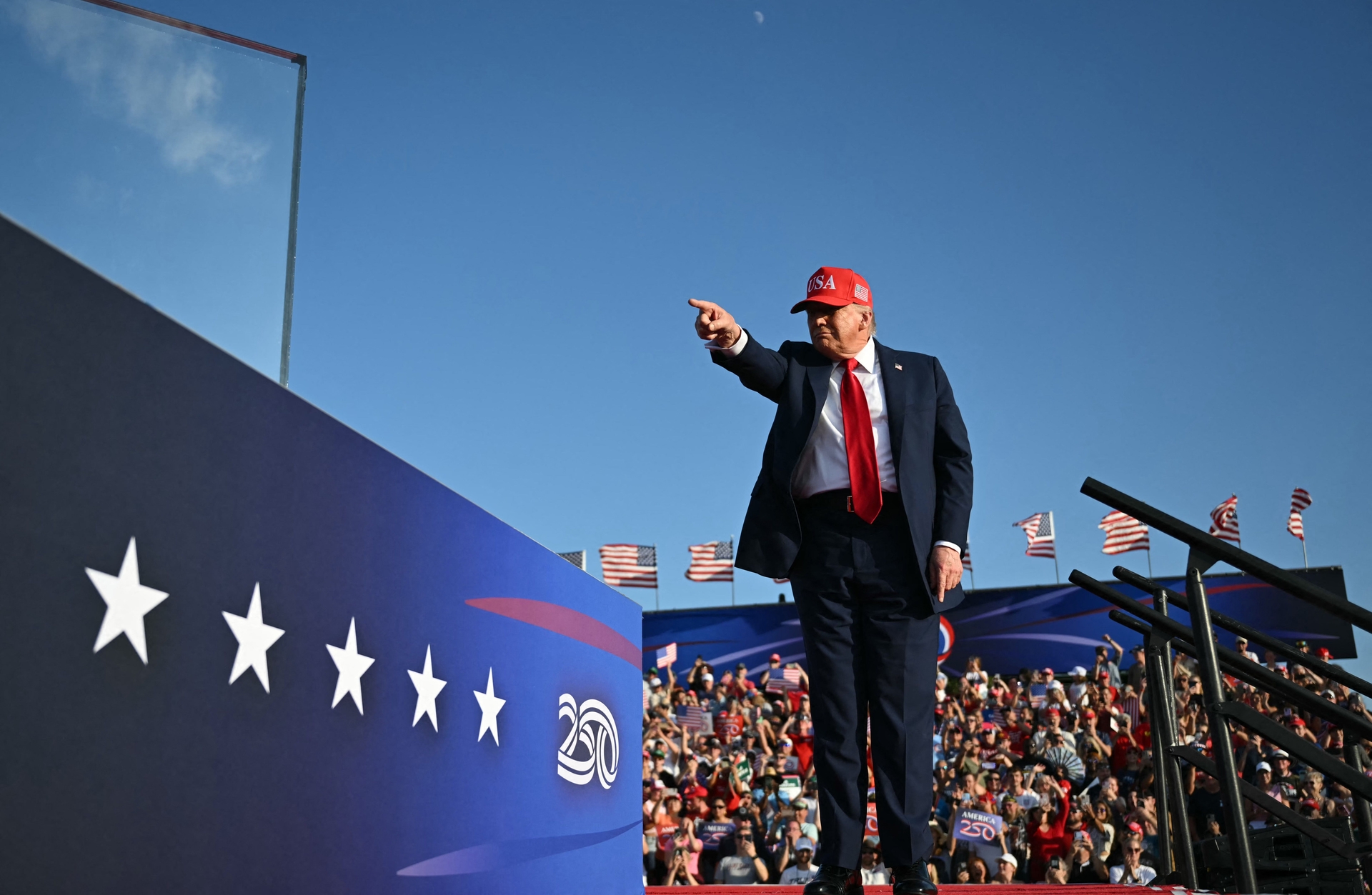 Donald Trump critica o Brics e impõe tarifa de 50% sobre exportações brasileiras. Reprodução: Globo