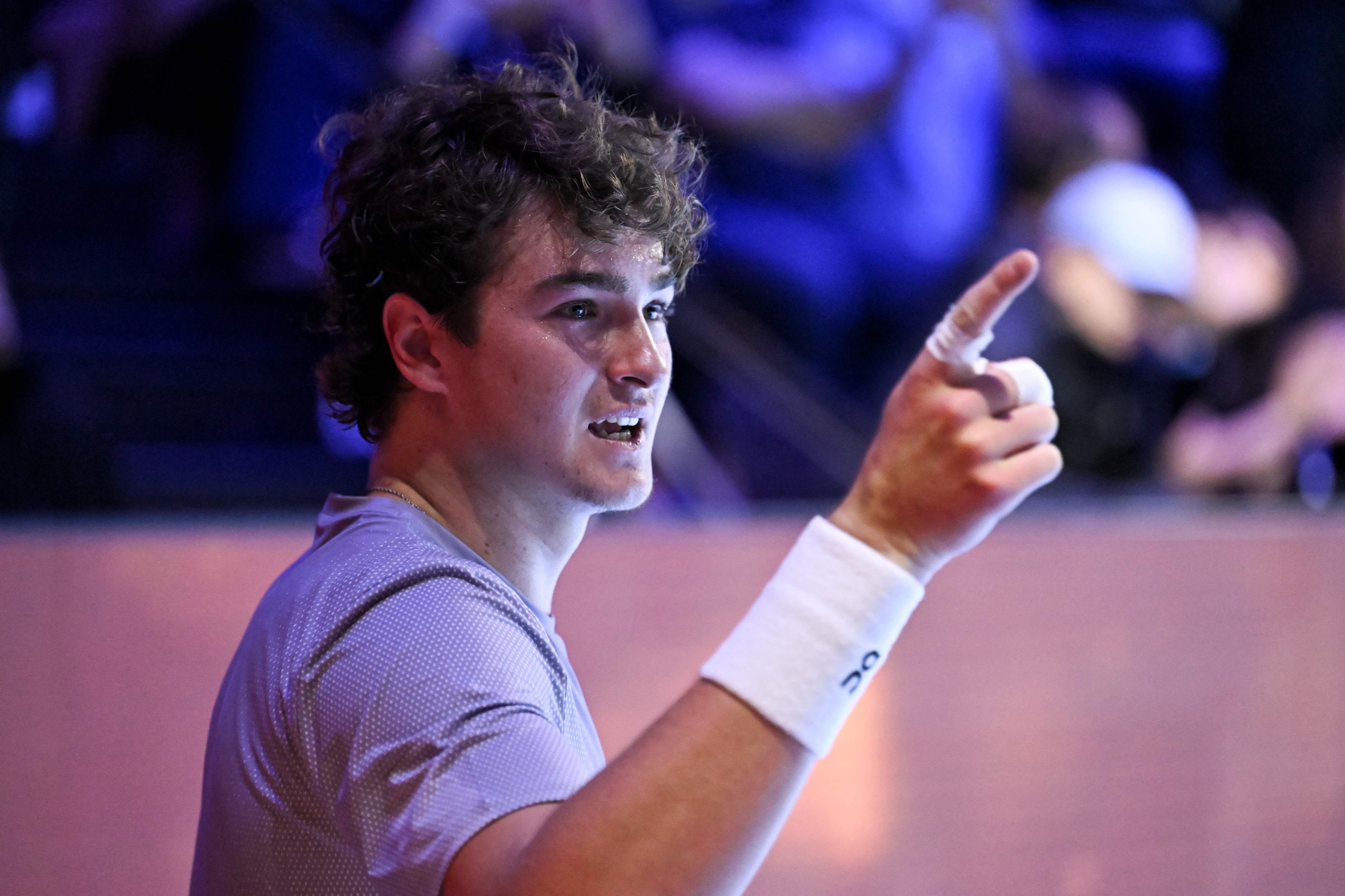 João Fonseca reage à conquista inédita do ATP 500 de Basileia. Reprodução: Retorno do item 11