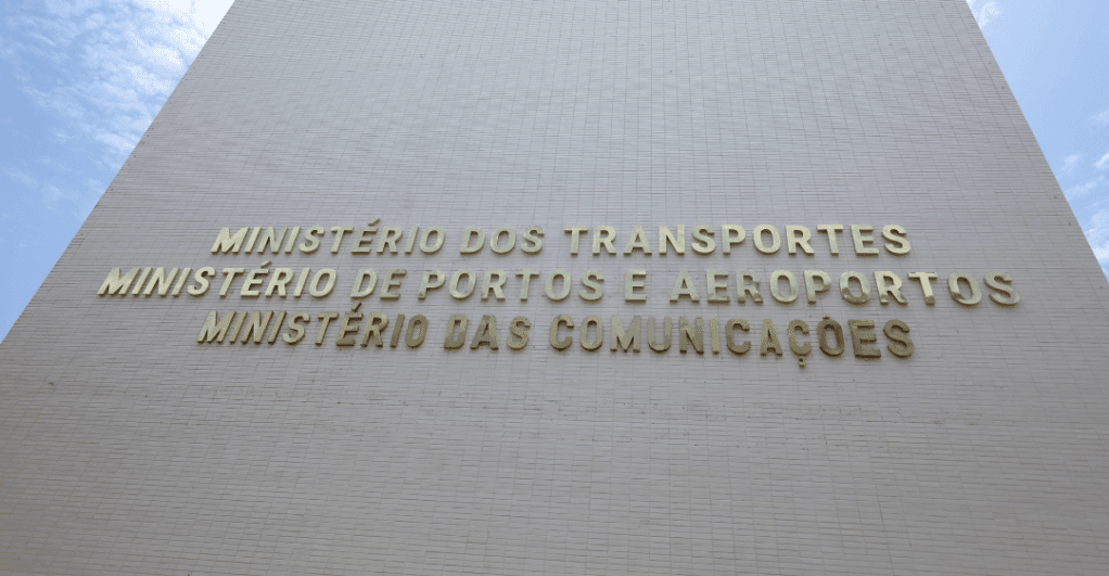 Governo sugere adiamento de reajuste de passagens no DF e GO