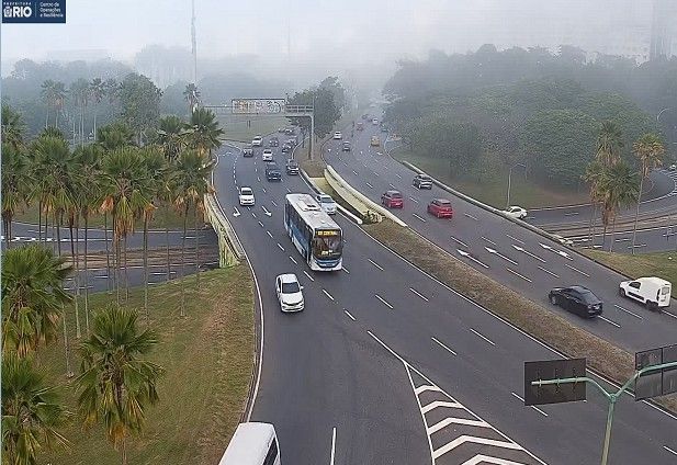 Aeroporto Santos Dumont opera com delays em função da névoa que atinge o Rio nesta quarta-feira. Legenda da imagem. Reprodução: Globo