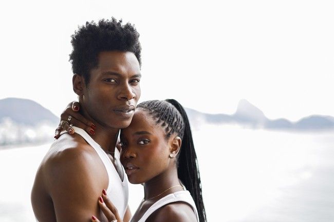 Clara Moneke e Breno Ferreira celebram o primeiro Dia dos Namorados juntos em ensaio especial. Reprodução: gshow