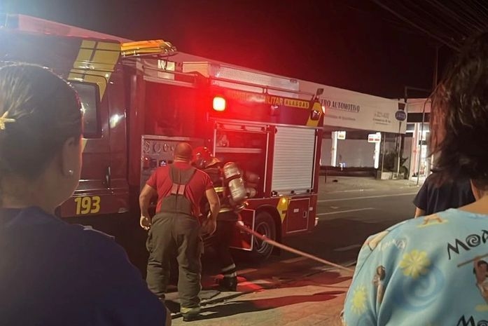 Incêndio atinge farmácia da Maternidade Escola Santa Mônica; bombeiros foram acionados. Reprodução: Maria Eduarda Carvalho