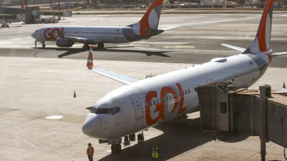 Companhia aérea é responsável por assistência material a passageiros afetados. Reprodução: iG