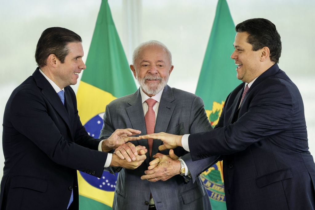 Lula promove sessão de cinema com líderes do Congresso