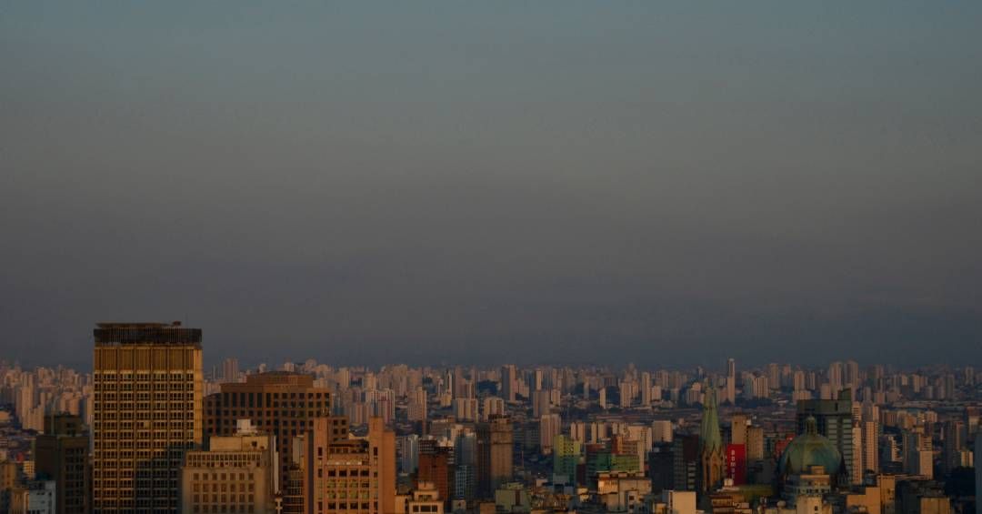 Painel discute a relação entre poluição do ar e câncer de pulmão na COP-30 em Belém. Reprodução: VEJA