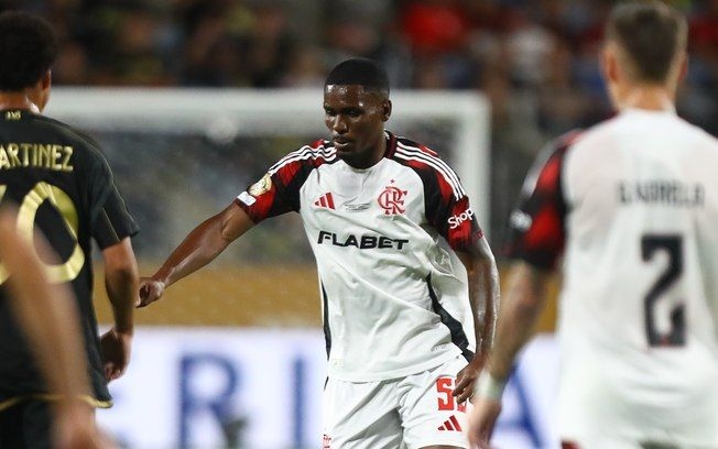 Pedro em ação durante partida alternativa do Flamengo contra o time dos EUA. Reprodução: ig.com.br