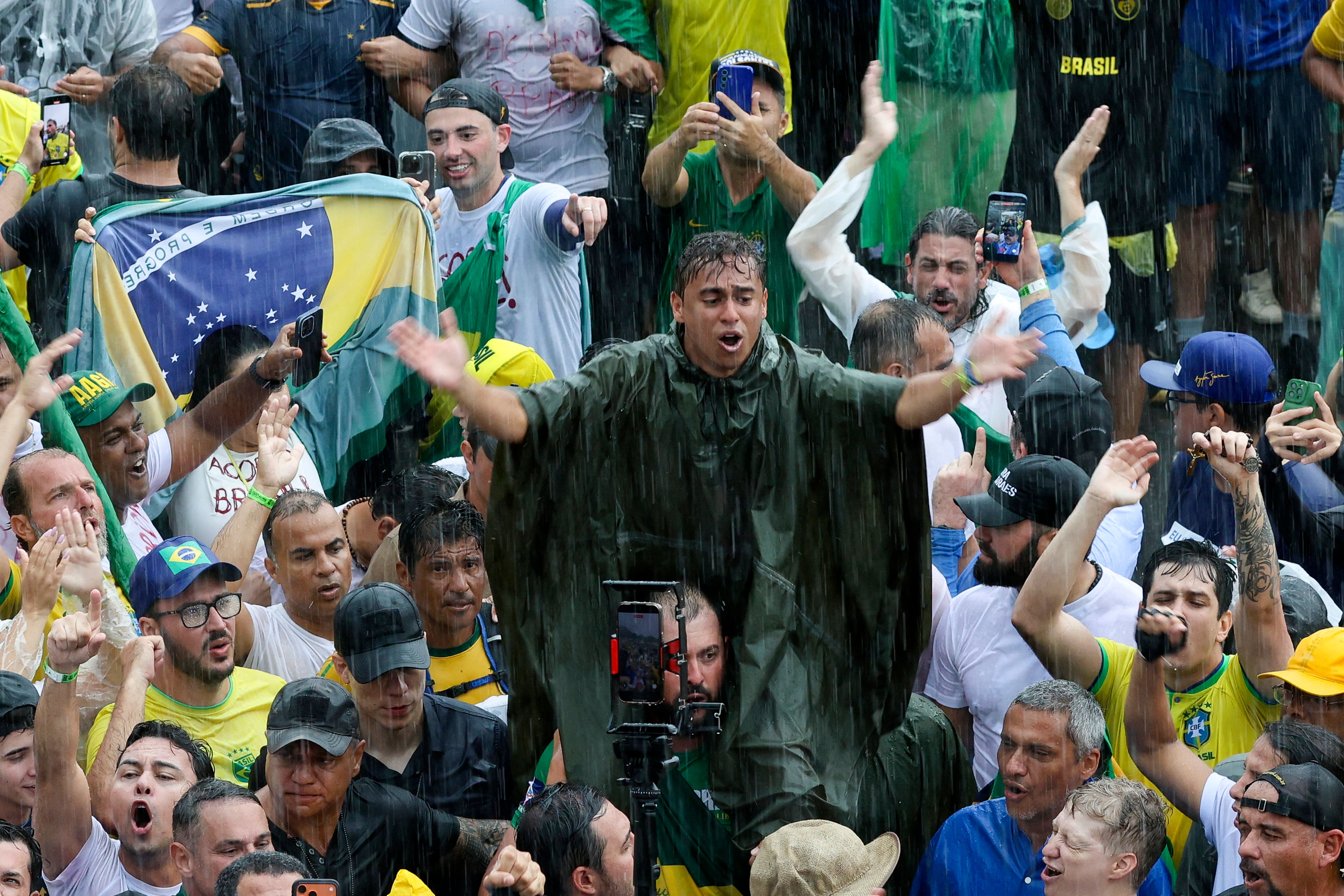 Manifestação em Brasília pode influenciar a trajetória eleitoral de Nikolas Ferreira. Reprodução: Veja