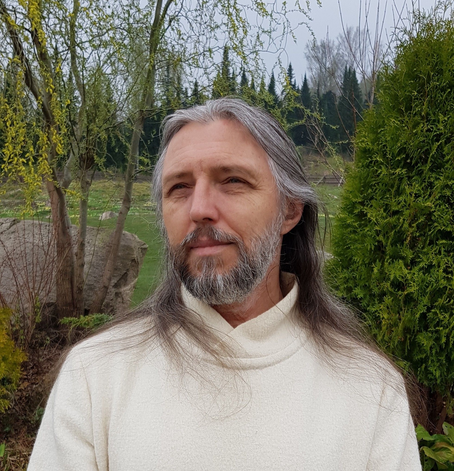 Vissarion, o 'Jesus da Sibéria', condenado por abuso psicológico e extorsão a seguidores. Reprodução: Globo