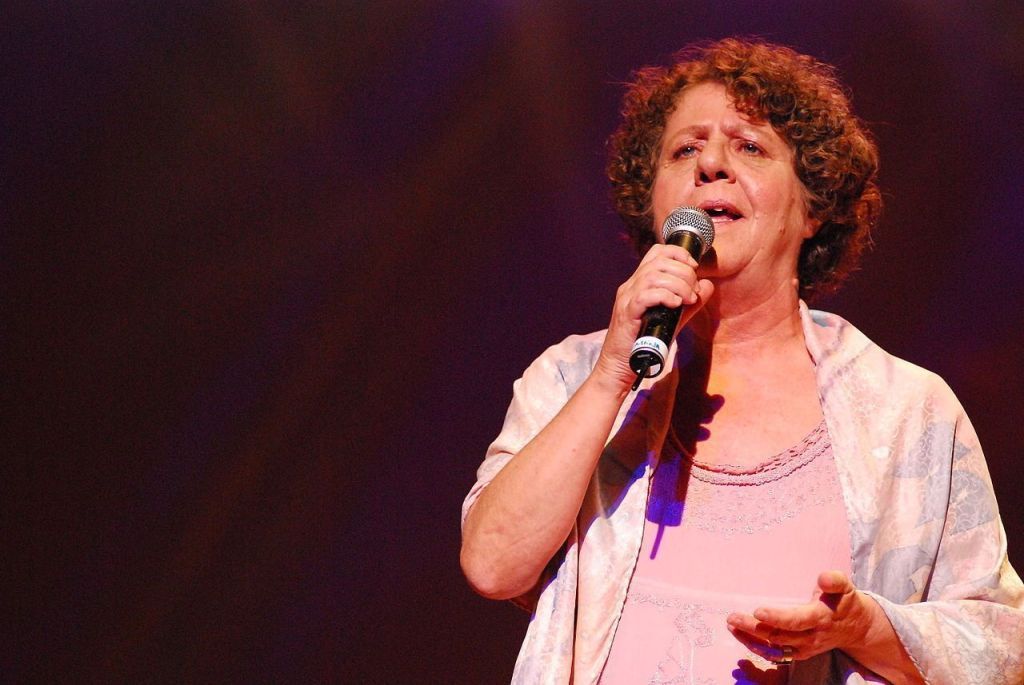 Cristina Buarque, irmã de Chico Buarque, faleceu aos 74 anos após luta contra o câncer. Reprodução: CNN Brasil