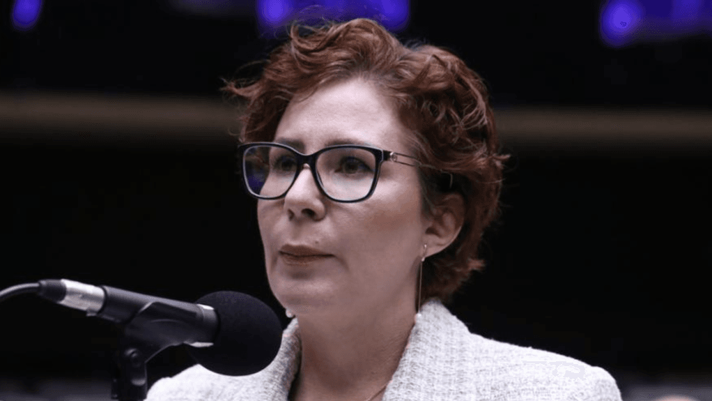 STF Condena Carla Zambelli por Porte Ilegal de Arma