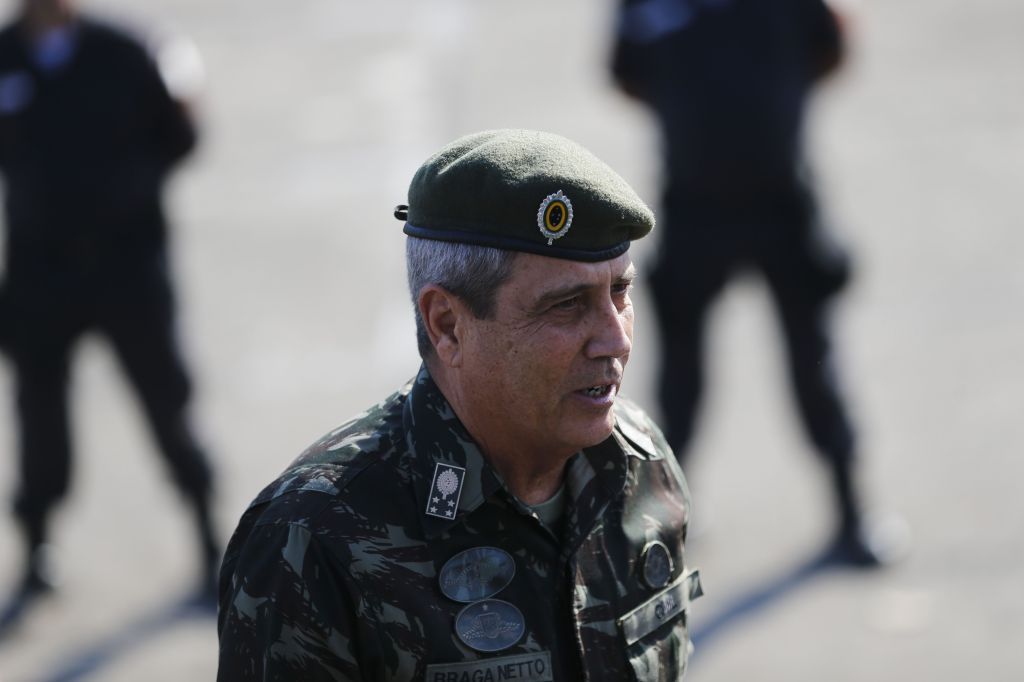 Senadores se reúnem com general na prisão do Exército no Rio de Janeiro. Reprodução: CNN Brasil