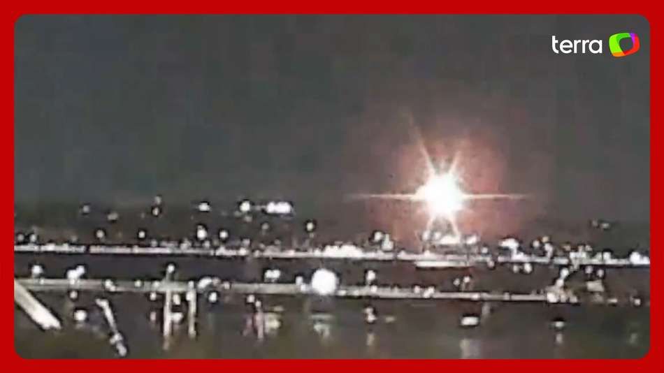 Colisão entre avião comercial e helicóptero militar nos EUA