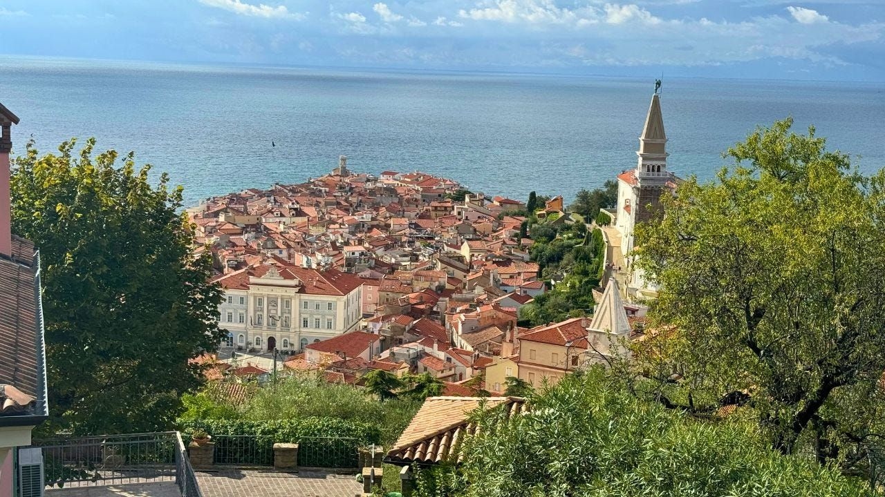 Turista explora as belezas naturais e culturais da Eslovênia durante viagem inspirada em 'The Amazing Race'. Reprodução: Chantelle Kincy