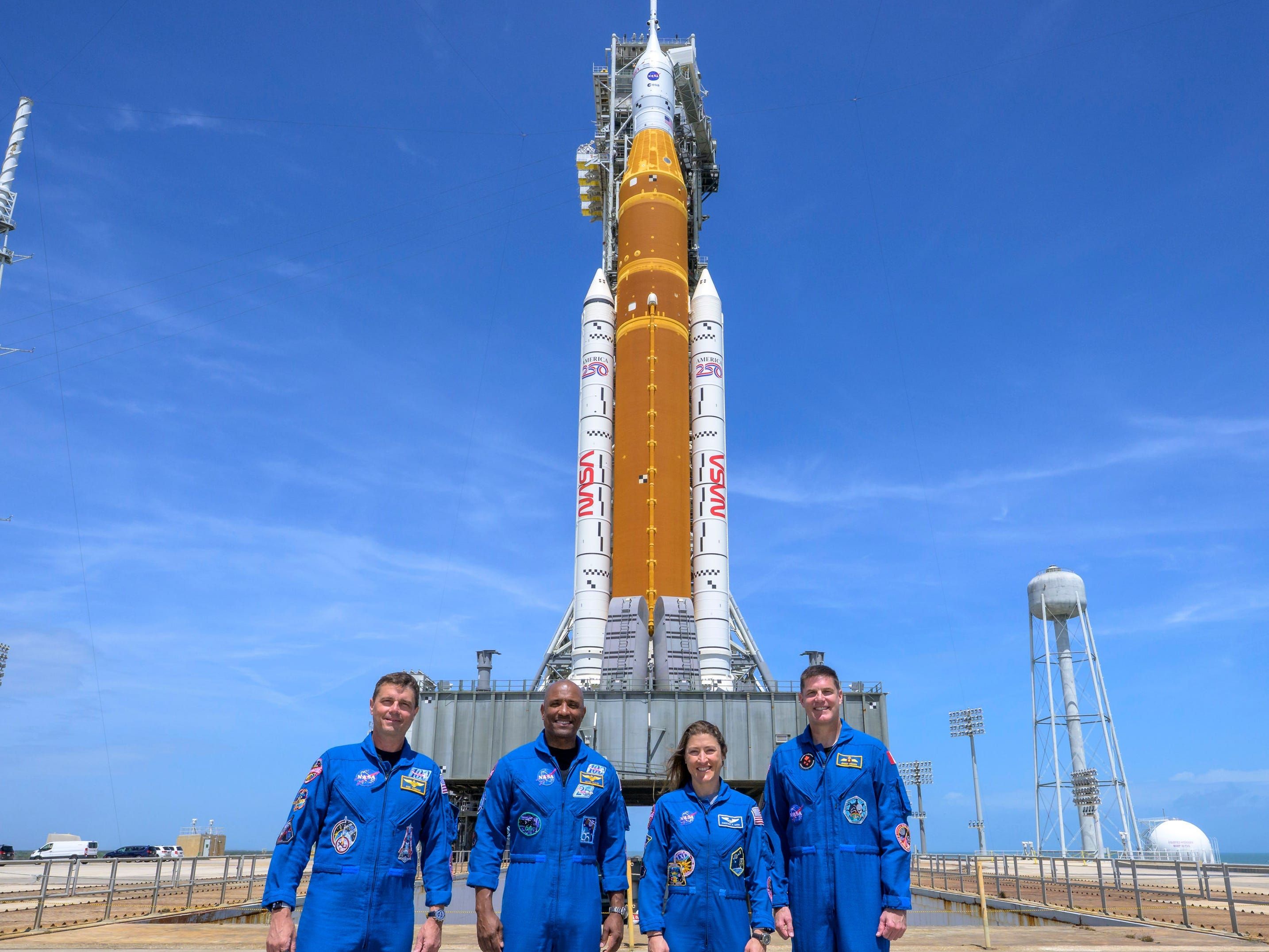 Astronautas de Artemis II enfrentam problema que todo escritório conhece.. Reprodução: Businessinsider