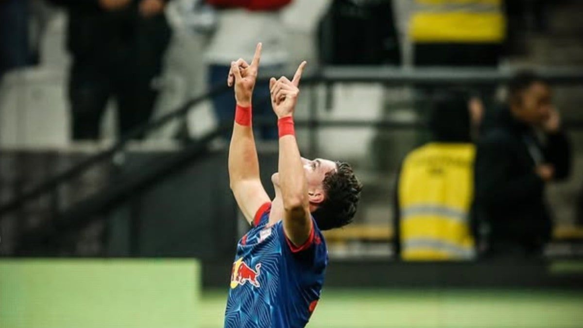 Red Bull Bragantino celebra vitória sobre o Corinthians na Neo Química Arena.; Reprodução: iG.