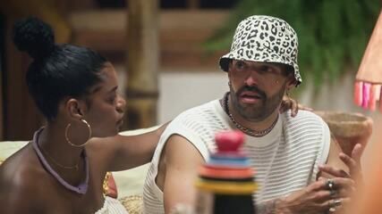 Participantes do reality Terceira Metade se emocionam em despedida de casal. Reprodução: Globo