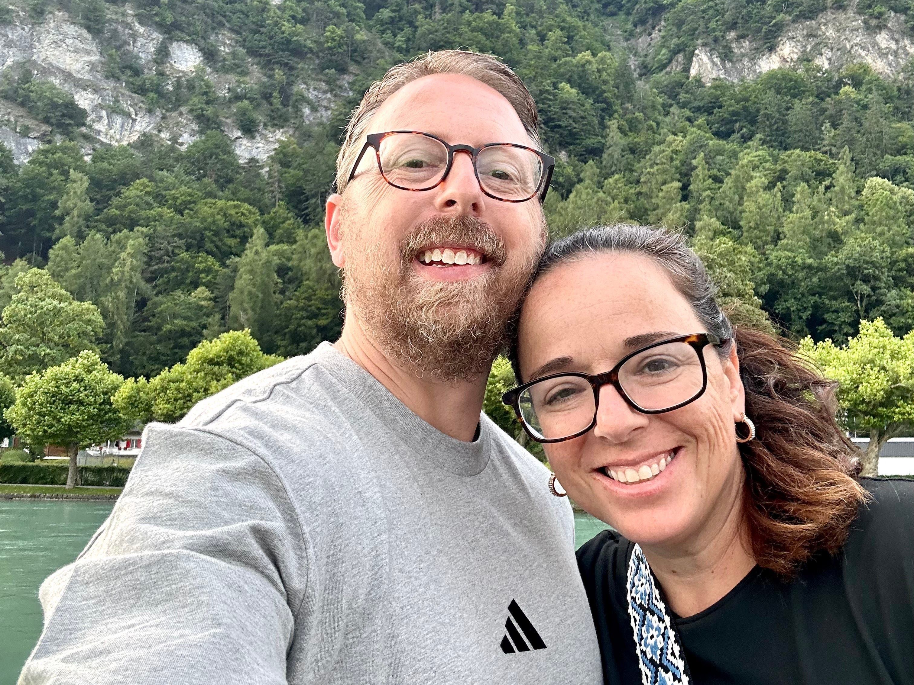 Casal da Flórida, Ted e Jamie Garber, investe em 28 imóveis gerando renda passiva. Legenda da imagem. Reprodução: Retorno do item 11