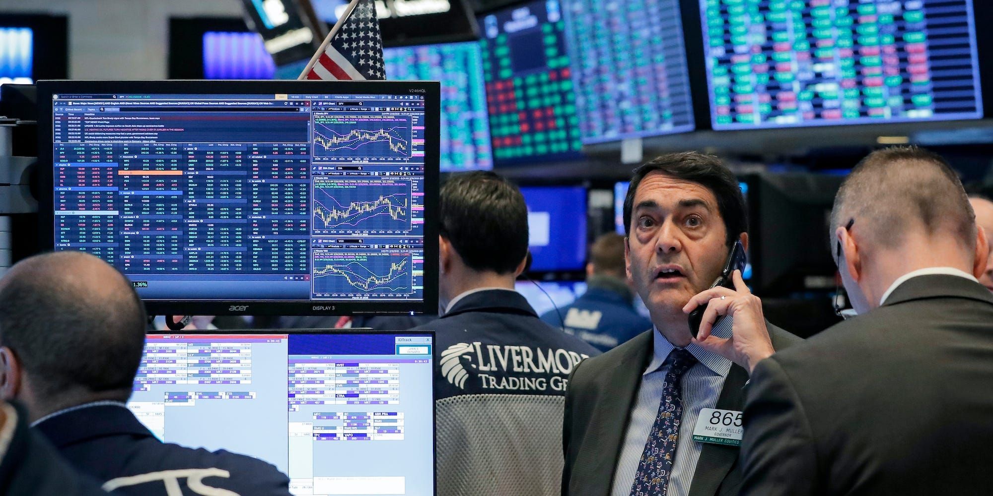 Investidores reagem a resultados positivos e desafios no mercado acionário. Reprodução: Business Insider