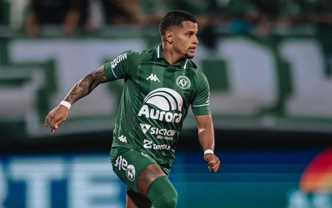 São Paulo contrata lateral-direito destaque da Chapecoense para reforçar o time. Reprodução: IG