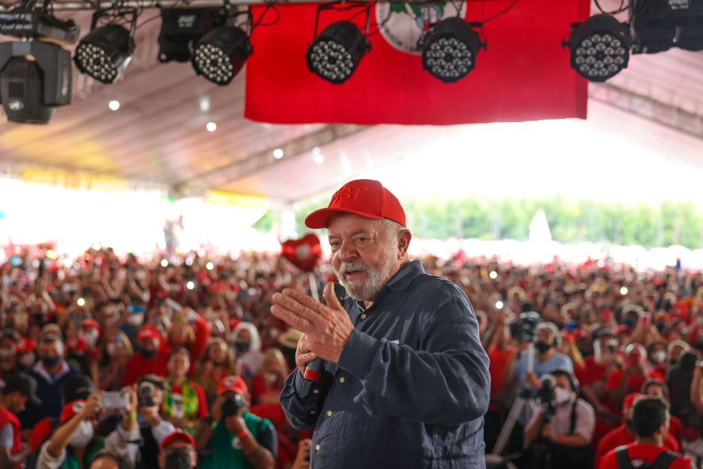 Lula visita acampamento do MST em Minas Gerais