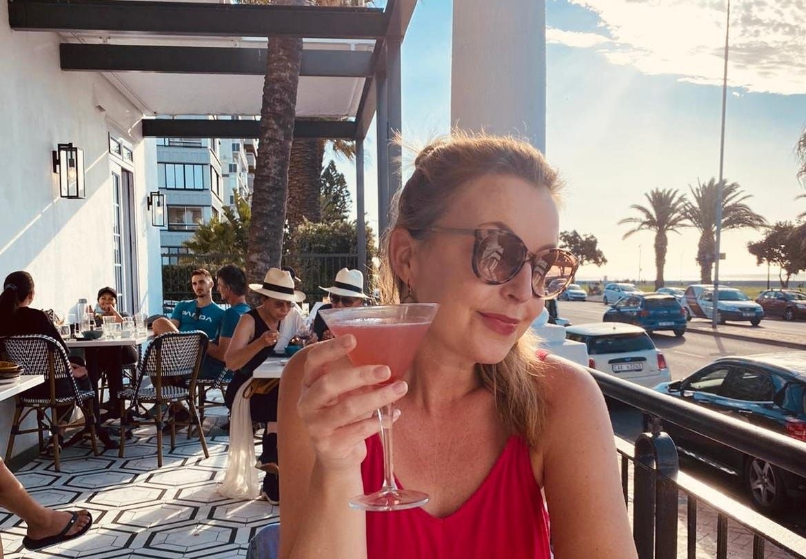 Lee-Anne Spurdens retrata sua jornada romântica entre continentes e a vida nos EUA. Reprodução: Business Insider