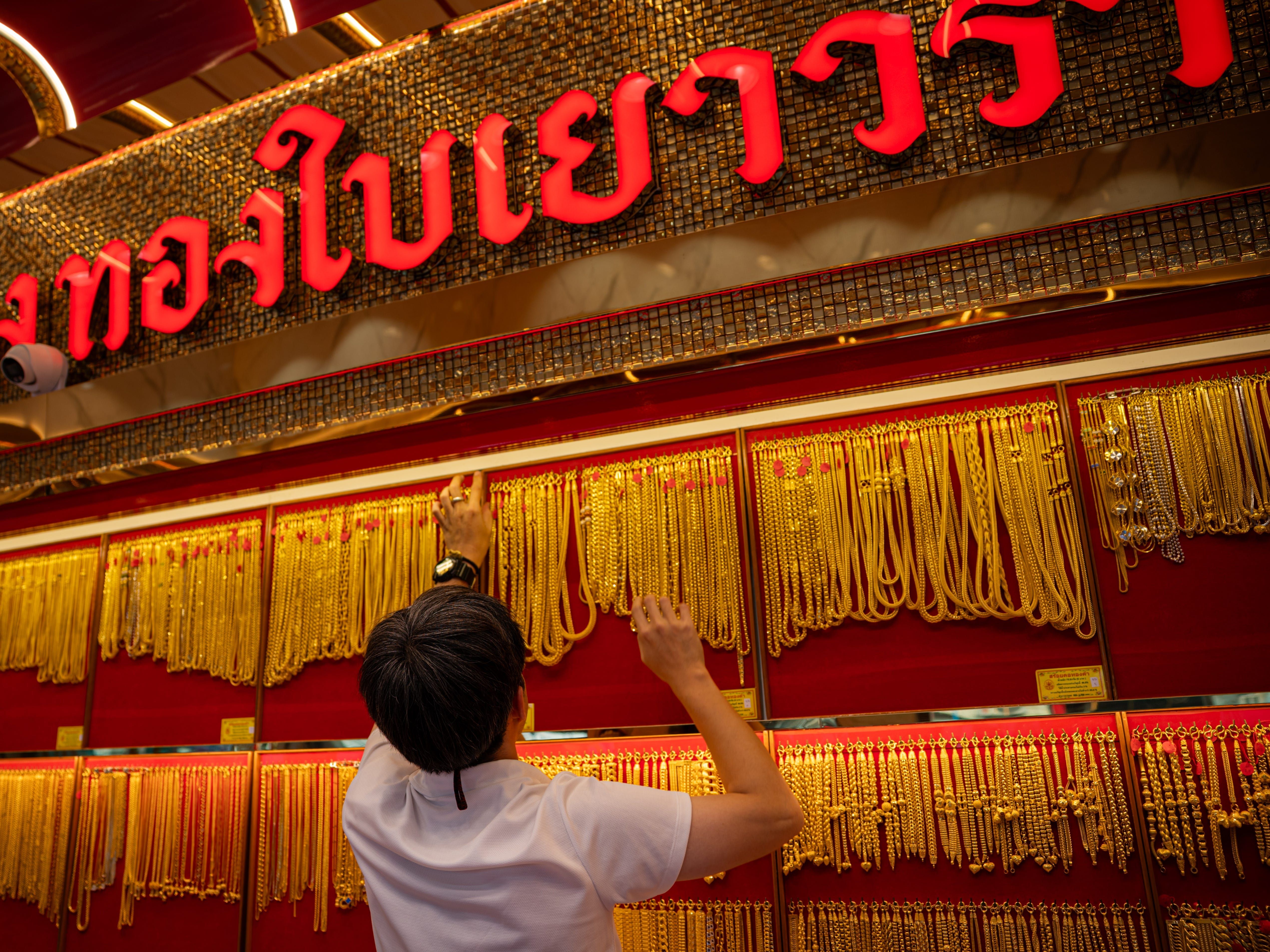 [Ouro em rally histórico impulsiona moeda asiática a destaque deste ano]. Reprodução: Businessinsider