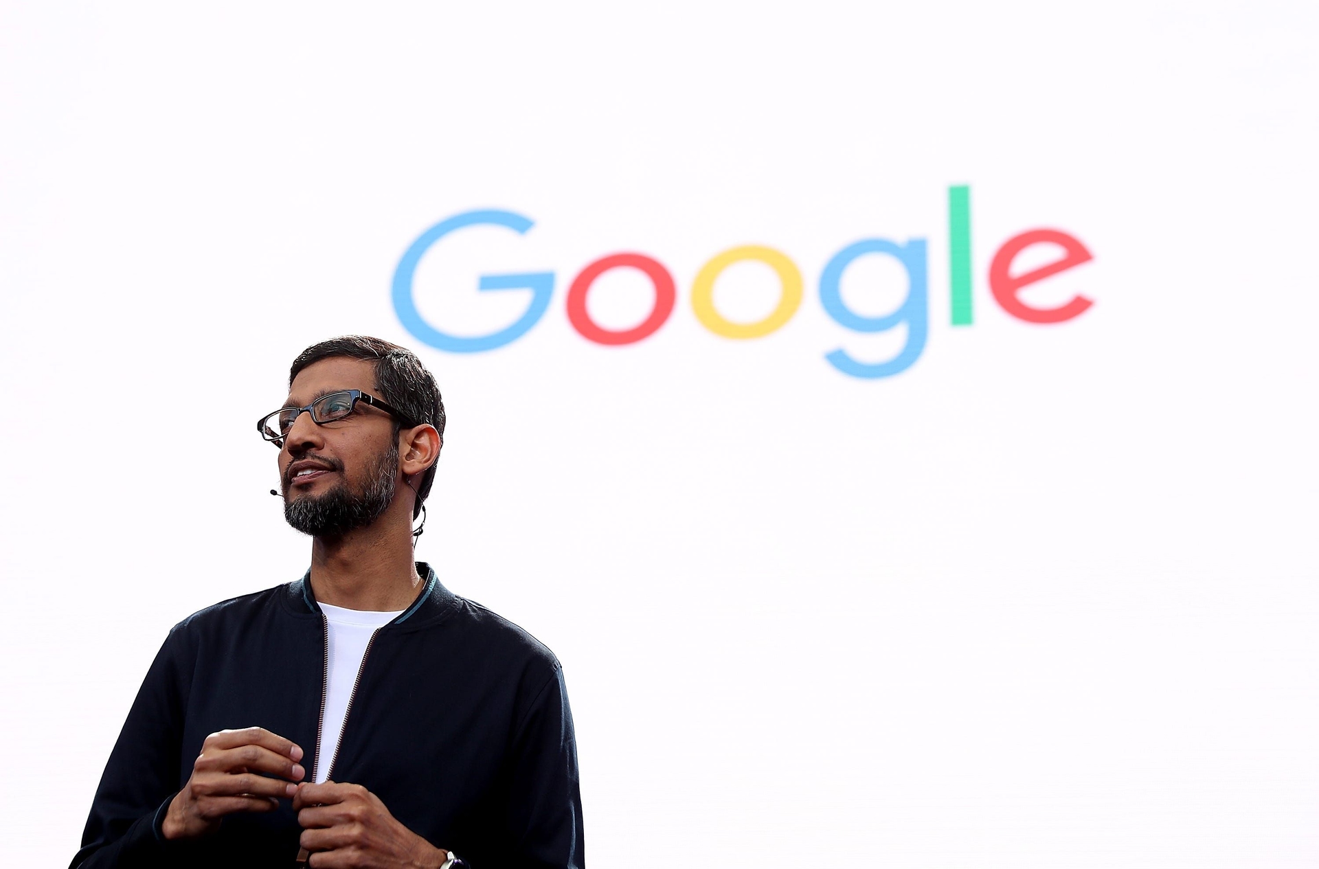 Sundar Pichai apresenta novas atualizações de IA durante a conferência Google I/O. Reprodução: Business Insider