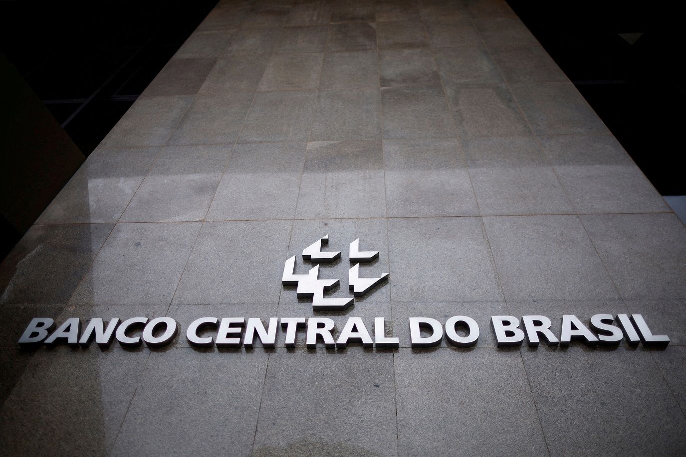 Banco Central recomenda cautela na concessão de crédito