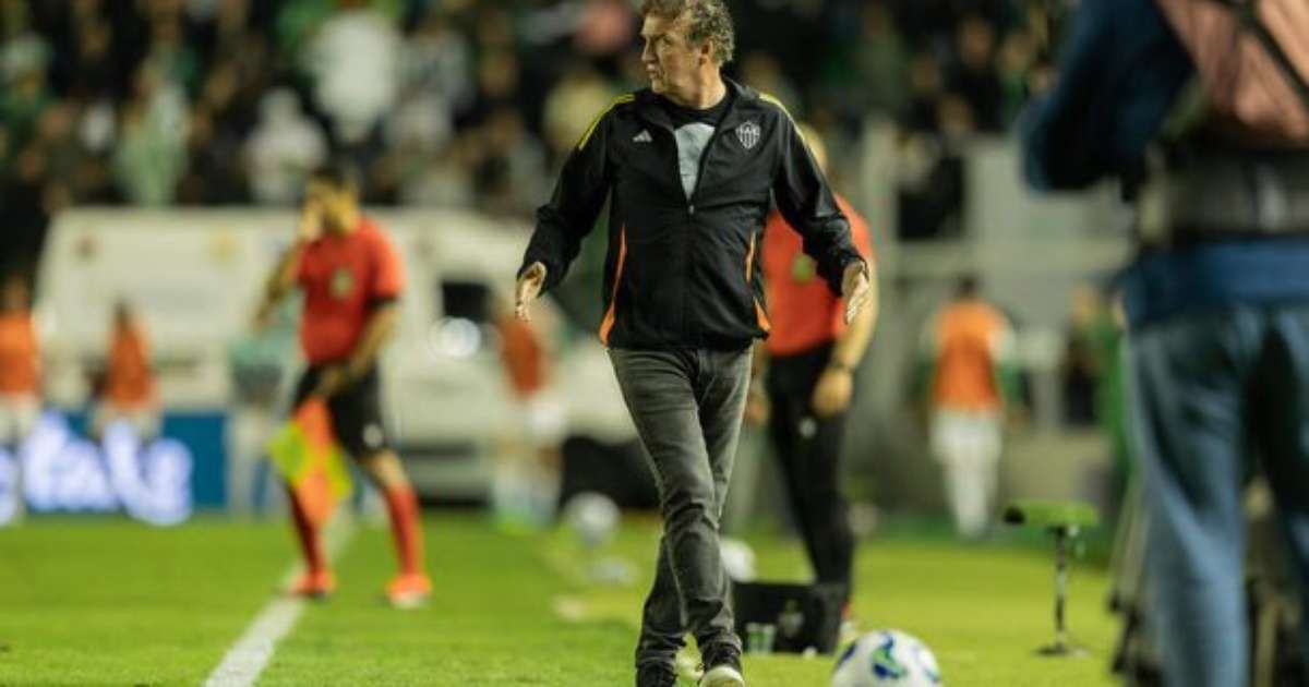 Galo alcança primeira vitória fora de casa no Brasileirão, mas treinador assessora sobre falta de chances. Reprodução: Terra