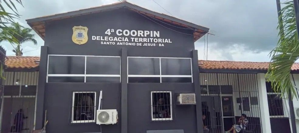 Suspeito de se passar por chefe de facção criminosa é preso em Santo Antônio de Jesus. Reprodução: Blog do Valente