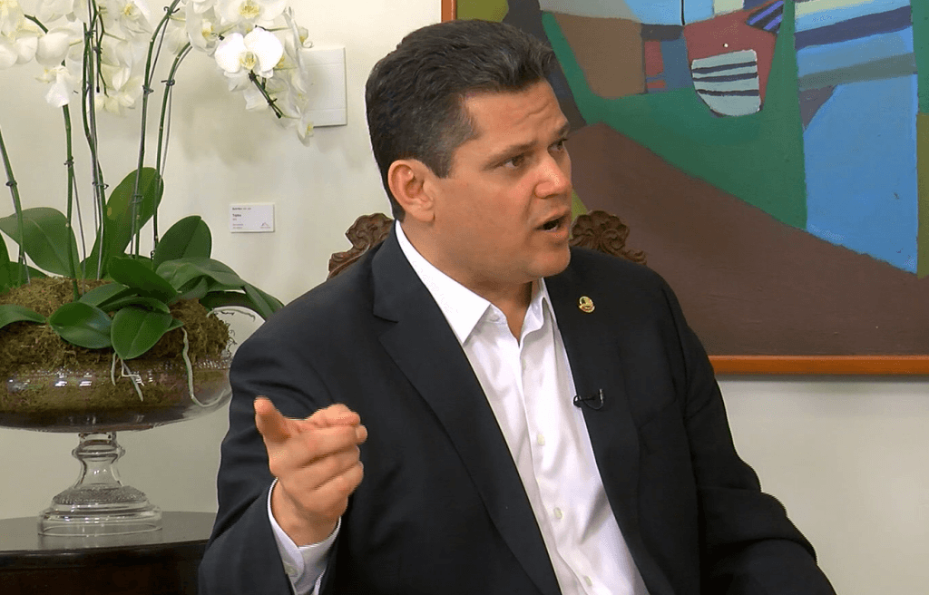 Davi Alcolumbre pede limites para ações no STF