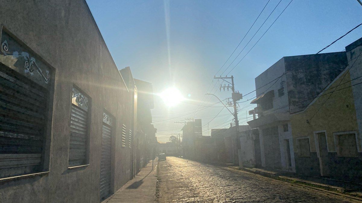 Massa de ar seco causa queda na umidade em várias regiões do Brasil. Reprodução: iG Brasil