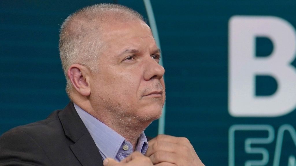 Ministro Carlos Lupi durante coletiva sobre investigações de irregularidades em aposentadorias. Reprodução: CNN Brasil